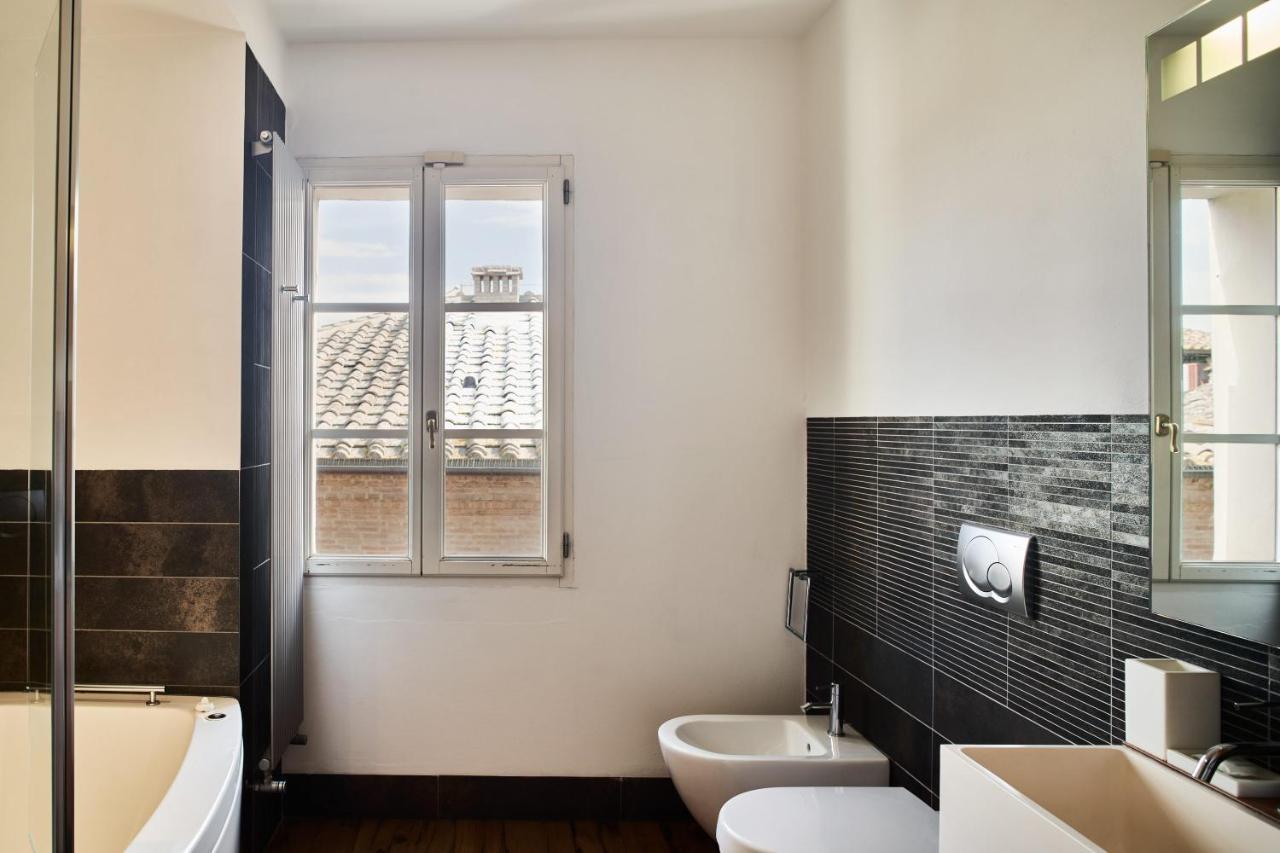 B&B Le Logge Luxury Rooms Сиена Екстериор снимка