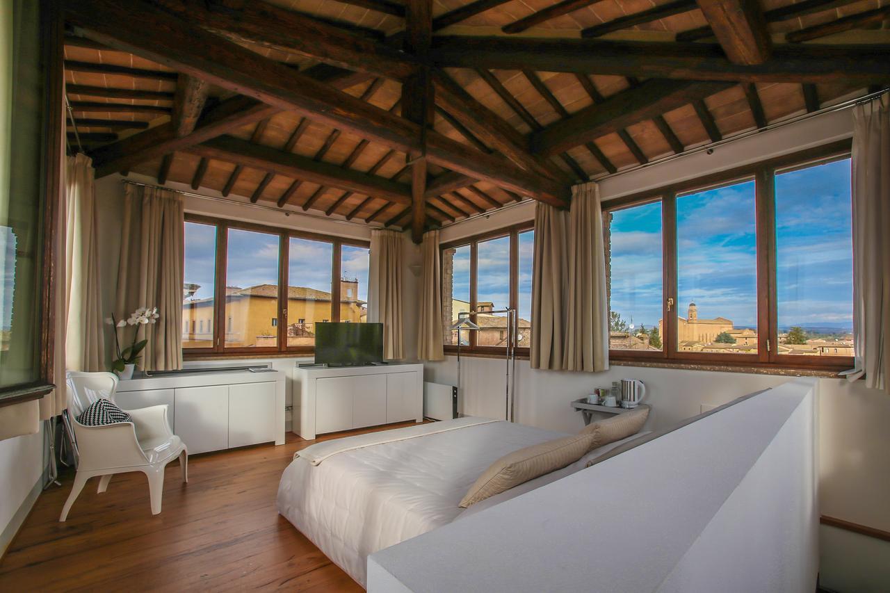 B&B Le Logge Luxury Rooms Сиена Екстериор снимка